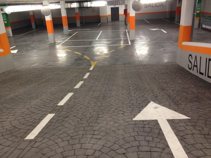 Guijarro — obra de Durasil (1 de 18)