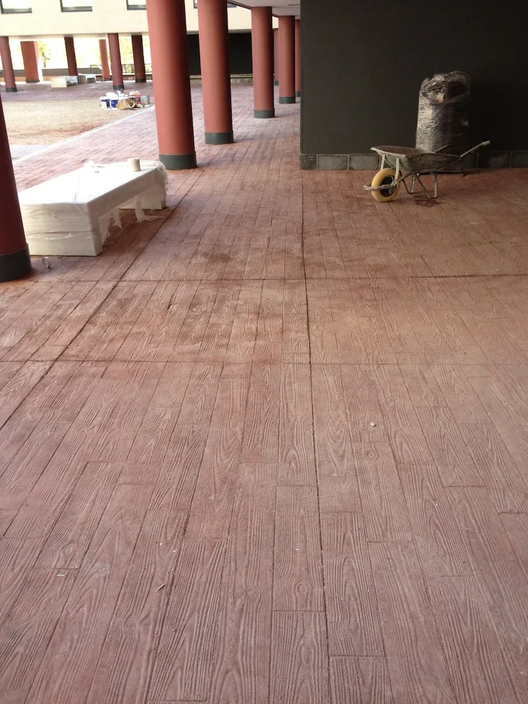 Imitación madera — obra de Durasil (2 de 3)